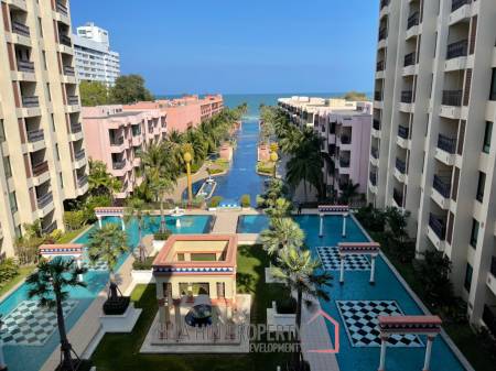 Stunning 3 Bed Condo with Sea and Pool View in town