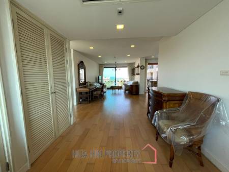 Stunning 3 Bed Condo with Sea and Pool View in town