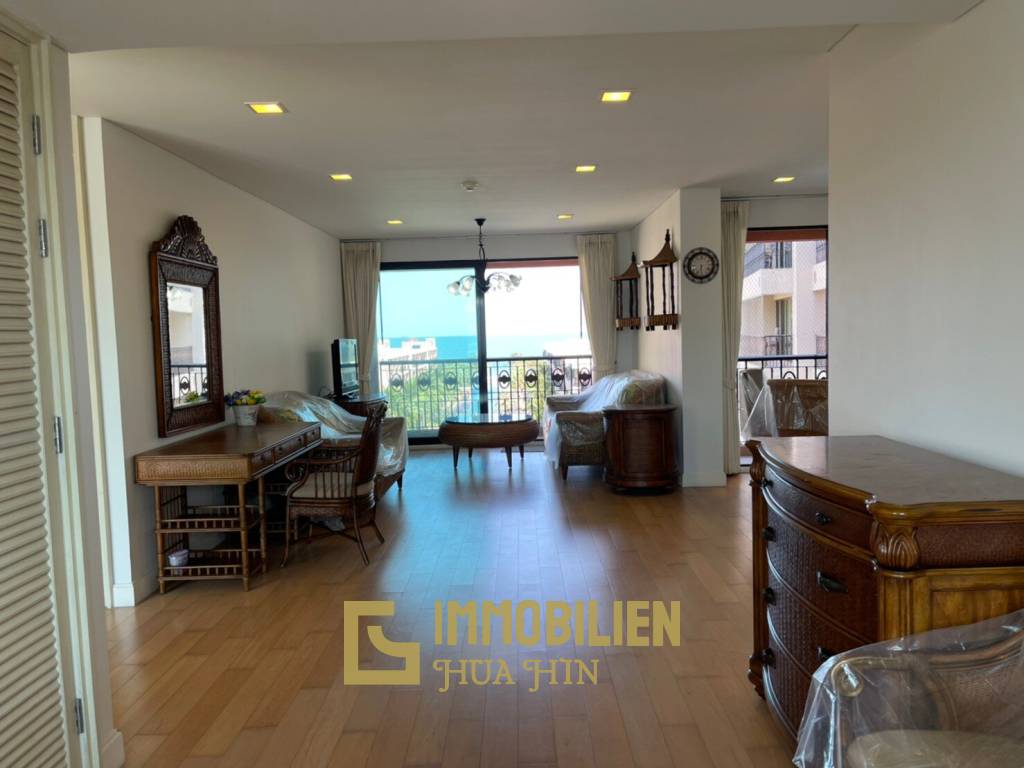 Stunning 3 Bed Condo with Sea and Pool View in town