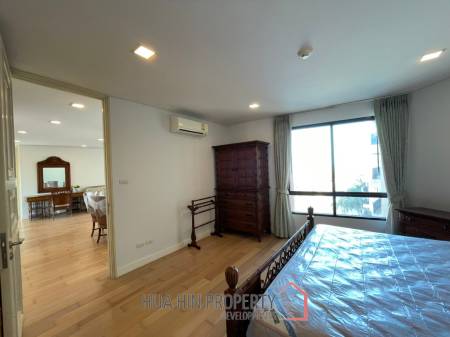 Stunning 3 Bed Condo with Sea and Pool View in town