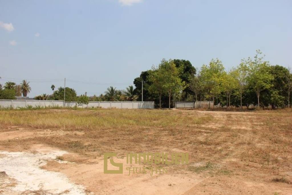 26 Rai of Amazingly Beautiful Land – Mountain and Sunset Views