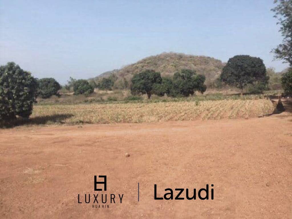 Beautiful Countryside Land with Sea View to build 1, 2 or up to 8 houses