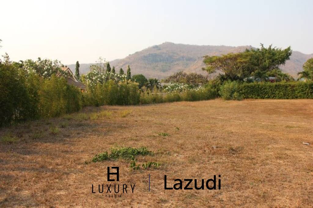 Land Plot for Sale at the Prestigious Baan Ing Phu