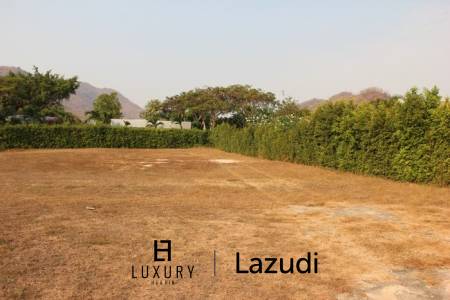 Land Plot for Sale at the Prestigious Baan Ing Phu
