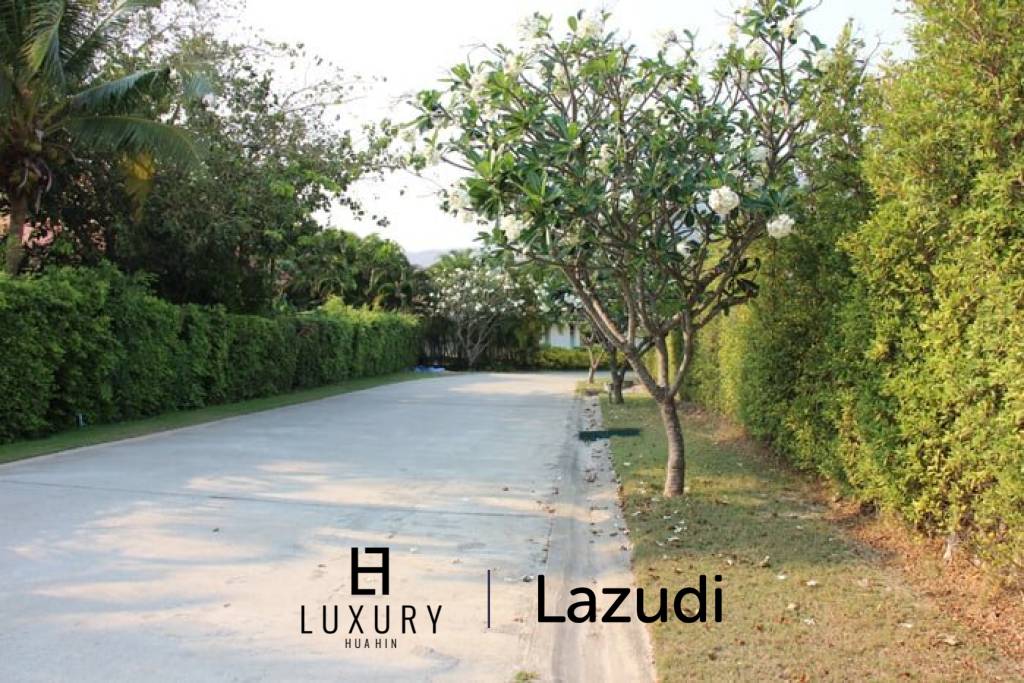 Land Plot for Sale at the Prestigious Baan Ing Phu