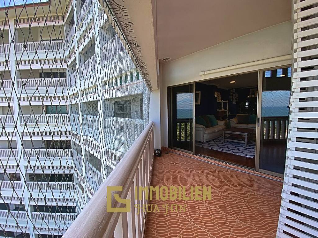 Dusit Thani Condominium - Fully Modernised Luxury 2 Bed Condo