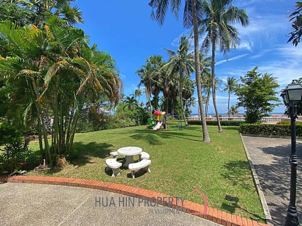 Dusit Thani Condominium - Fully Modernised Luxury 2 Bed Condo