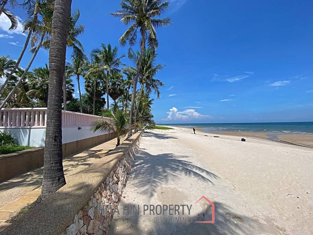 Dusit Thani Condominium - Fully Modernised Luxury 2 Bed Condo