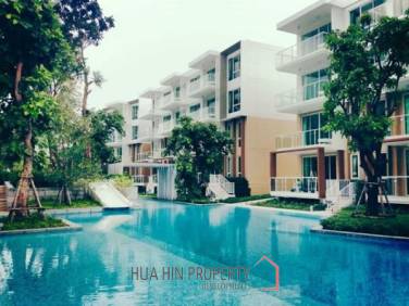 Beautiful 1 Bedroom Pool View Condo