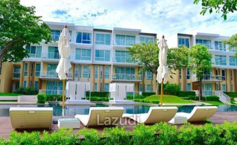 Beautiful 1 Bedroom Pool View Condo