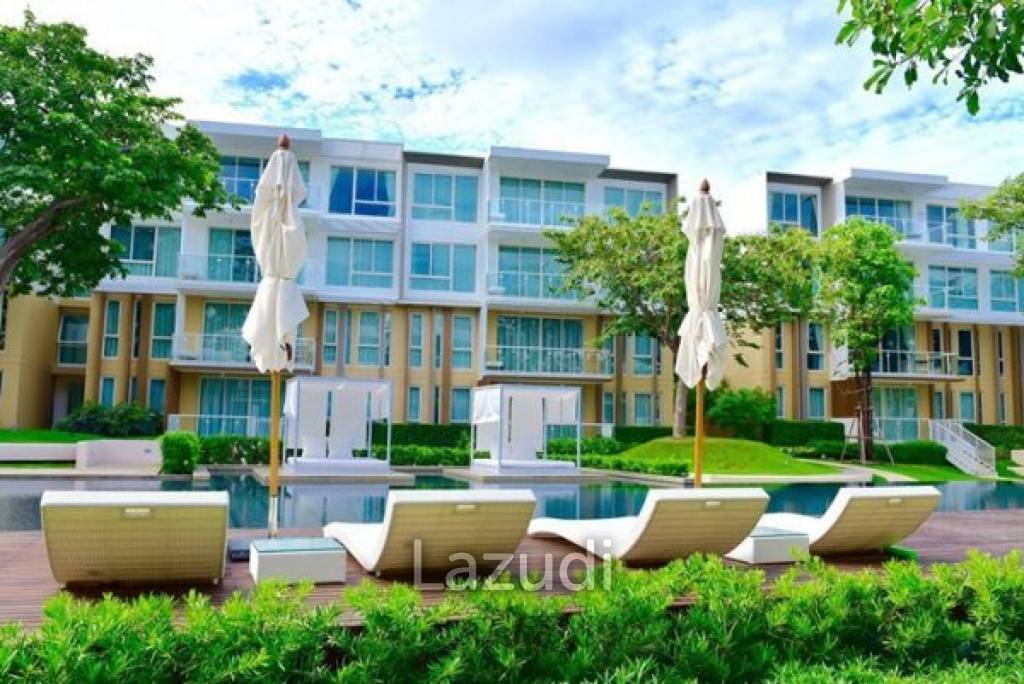 Beautiful 1 Bedroom Pool View Condo