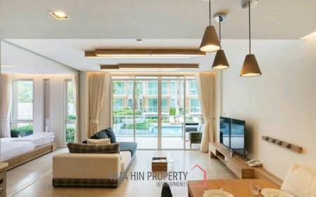 Beautiful 1 Bedroom Pool View Condo