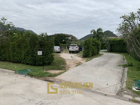 1 Rai of Land for Sale in Exclusive Estate