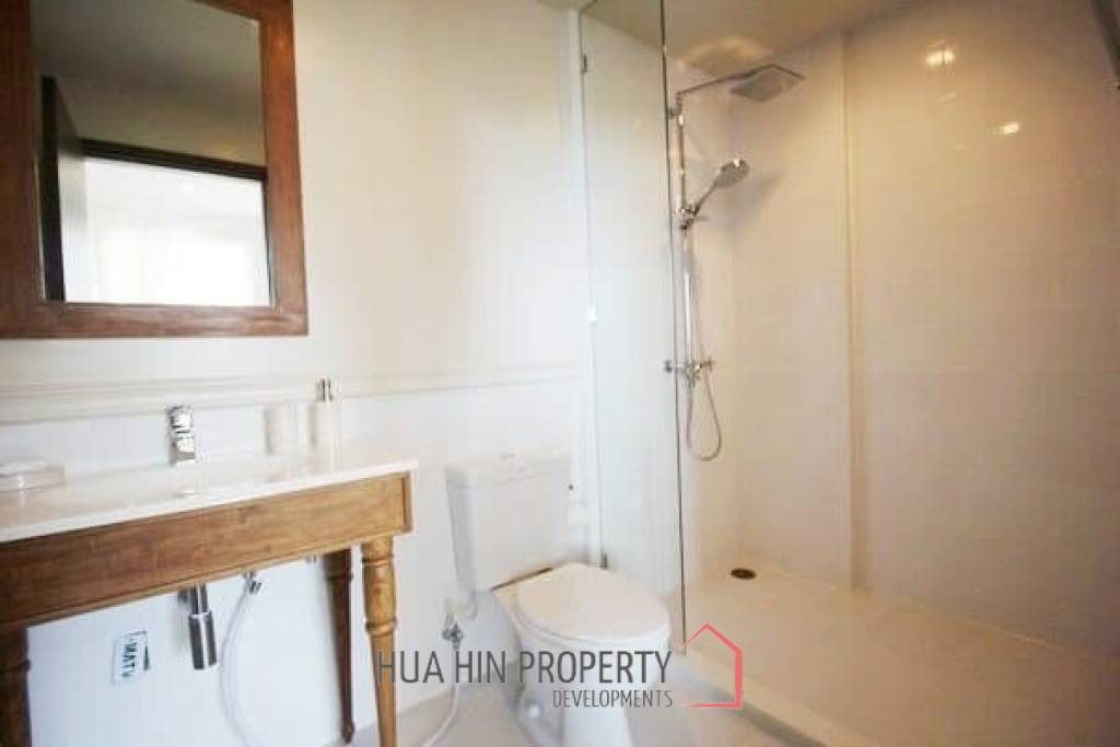Beautiful 1 Bed Condo at Autumn