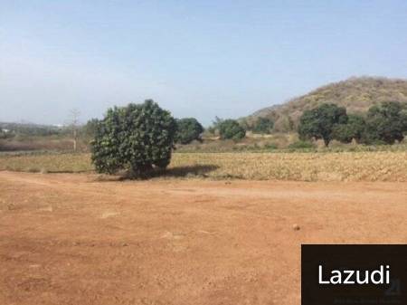 Beautiful Countryside Land with Sea View to build 1, 2 or up to 8 houses