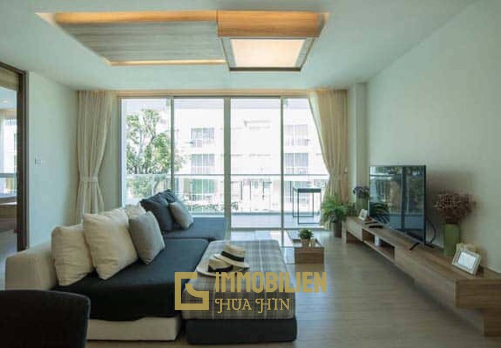 2 Bed Luxurious Condo at Wan Vayla