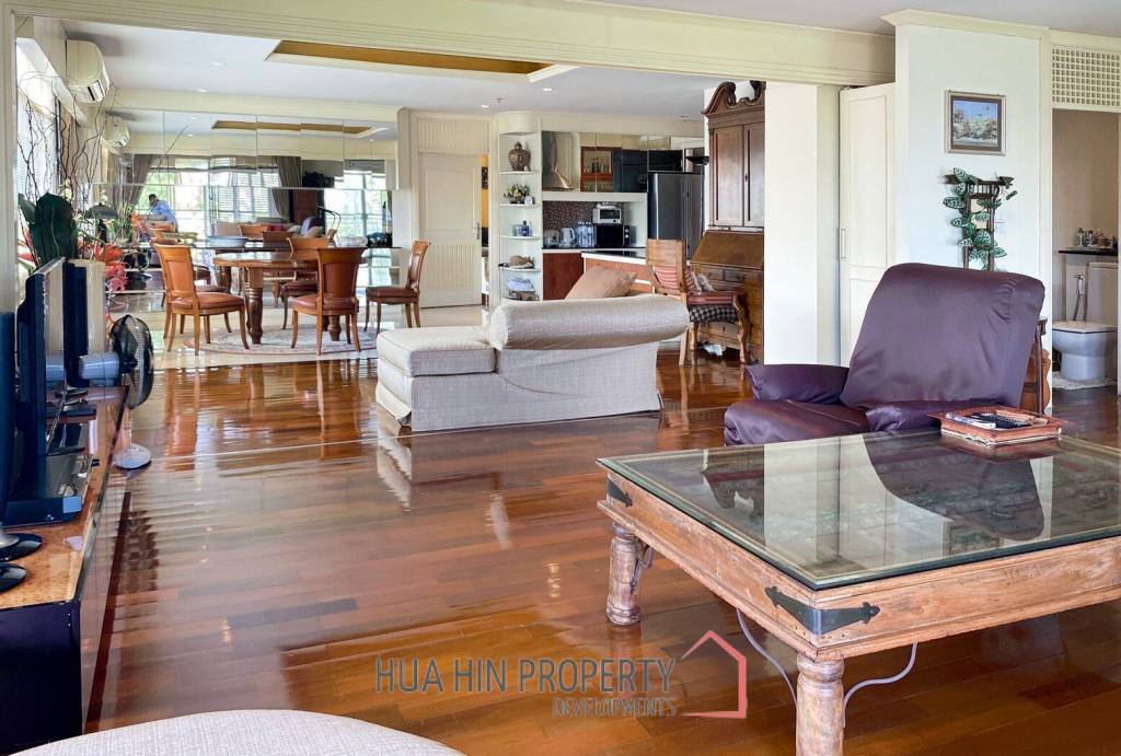 Amazing Beachfront 2 Bed Condo