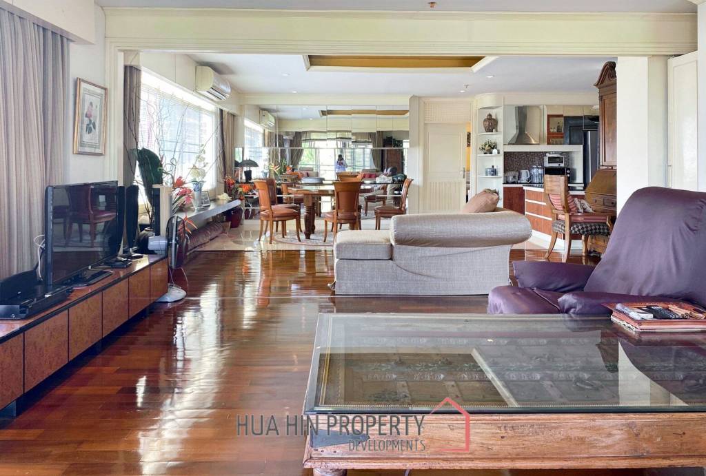 Amazing Beachfront 2 Bed Condo