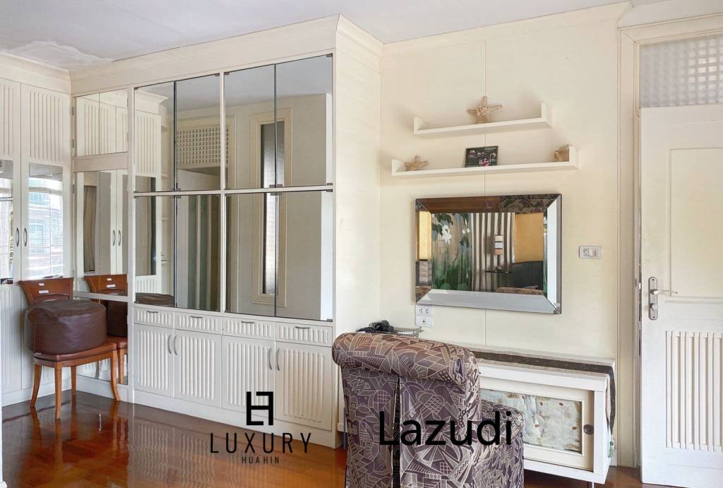 Amazing Beachfront 2 Bed Condo