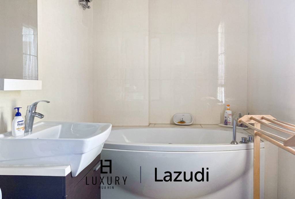 Amazing Beachfront 2 Bed Condo