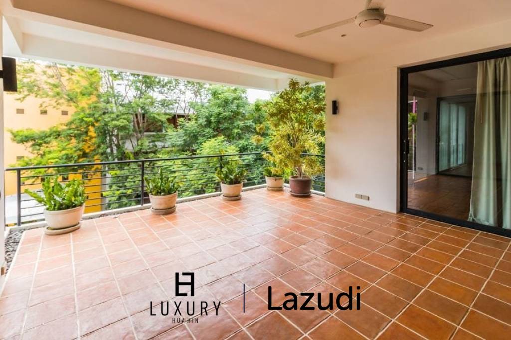 2 Bed Condo in Khao Takiab