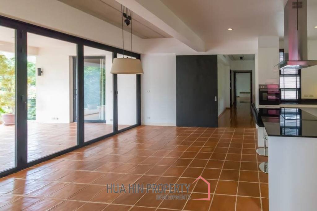 2 Bed Condo in Khao Takiab