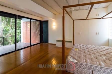 2 Bed Condo in Khao Takiab