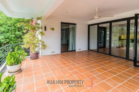 2 Bed Condo in Khao Takiab