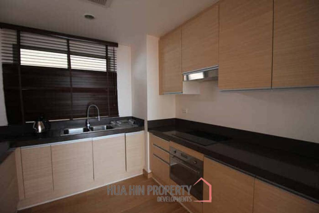 4 Bed Luxury Penthouse condo at Boathouse