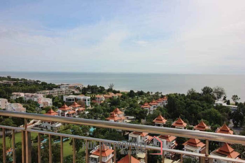 4 Bed Luxury Penthouse condo at Boathouse