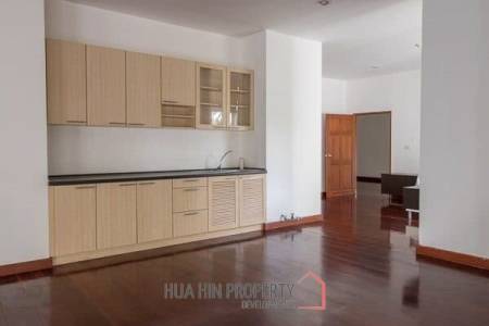 4 Bed Beachfront Condo