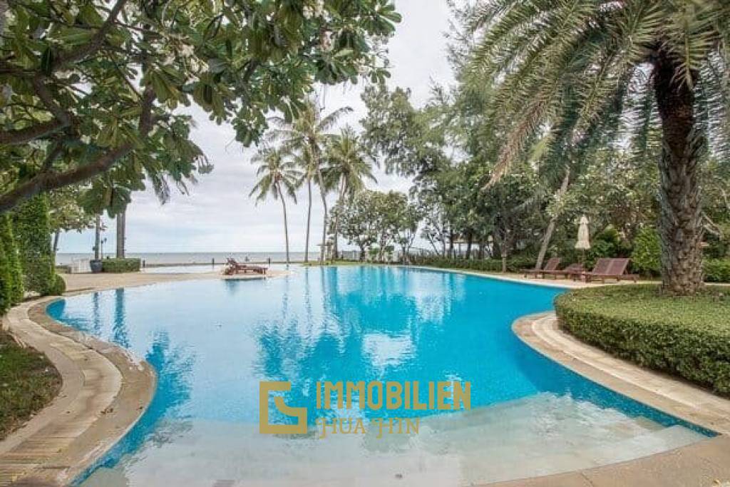 4 Bed Beachfront Condo