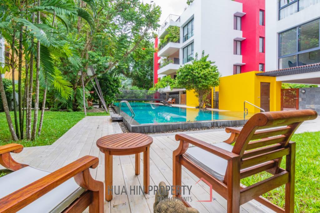 Beautiful 2 Bedroom Condo Near The Beach