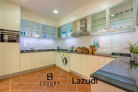 Beautiful 2 Bedroom Condo Near The Beach