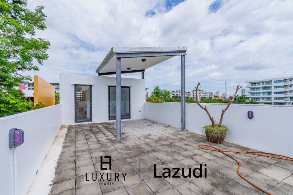 Beautiful 2 Bedroom Condo Near The Beach