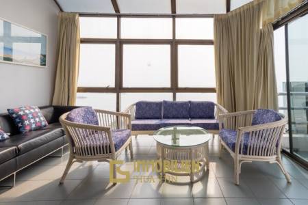Blue Wave Condominium: 2 Schlafzimmer-Eigentumswohnung mit Meer- und Bergblick