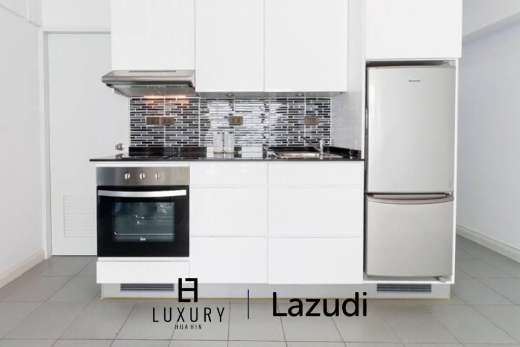 2 Bedroom condo with Sea and Mountain views