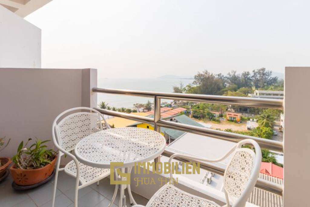 Blue Wave Condominium: 2 Schlafzimmer-Eigentumswohnung mit Meer- und Bergblick