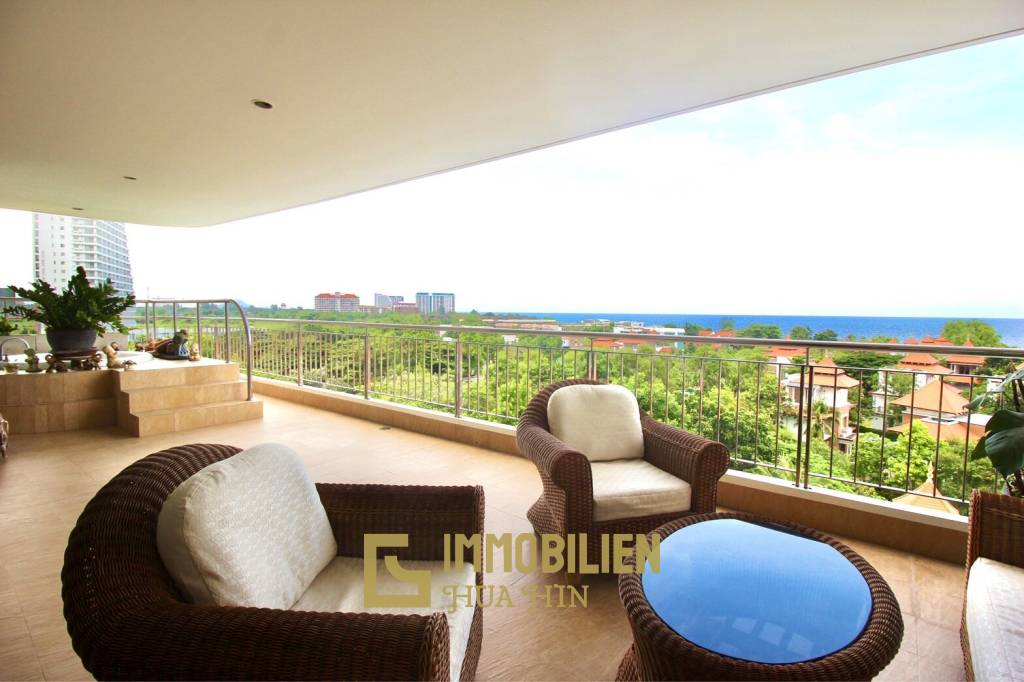 Luxury 3 Bedroom Condo With Stunning Sea Views