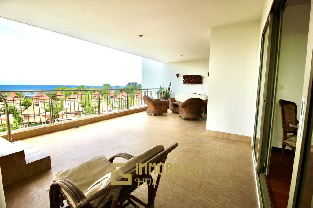 Luxury 3 Bedroom Condo With Stunning Sea Views