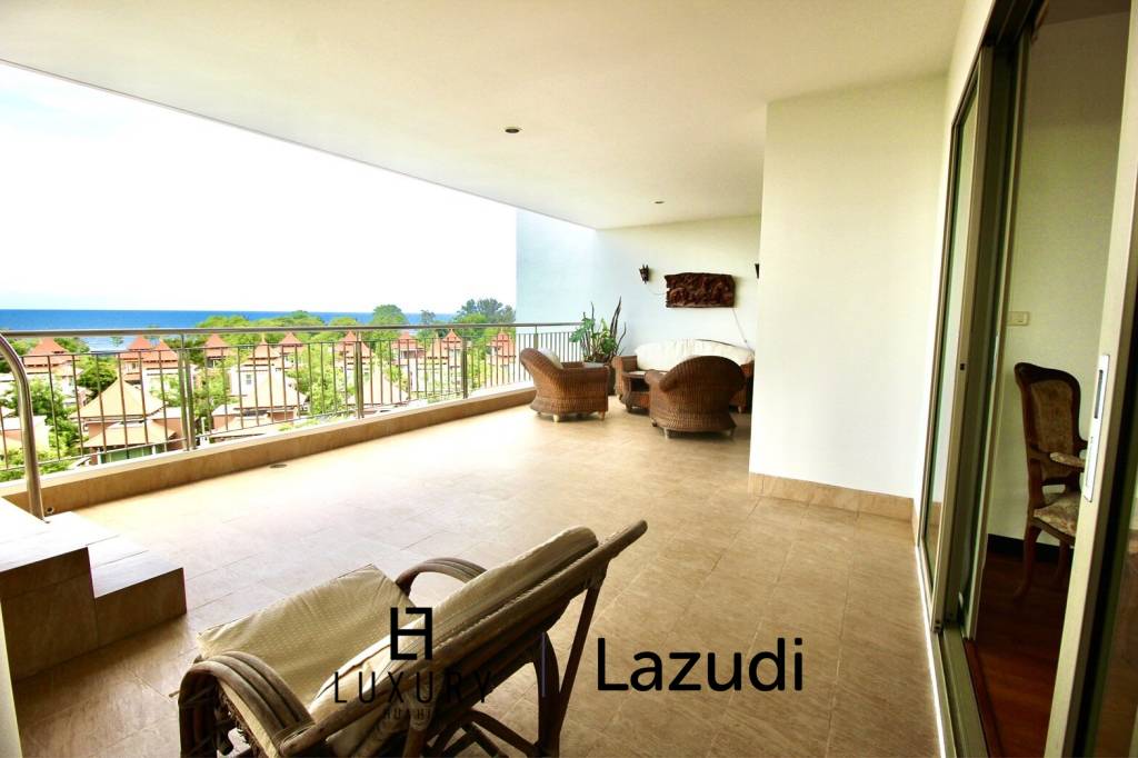 Luxury 3 Bedroom Condo With Stunning Sea Views