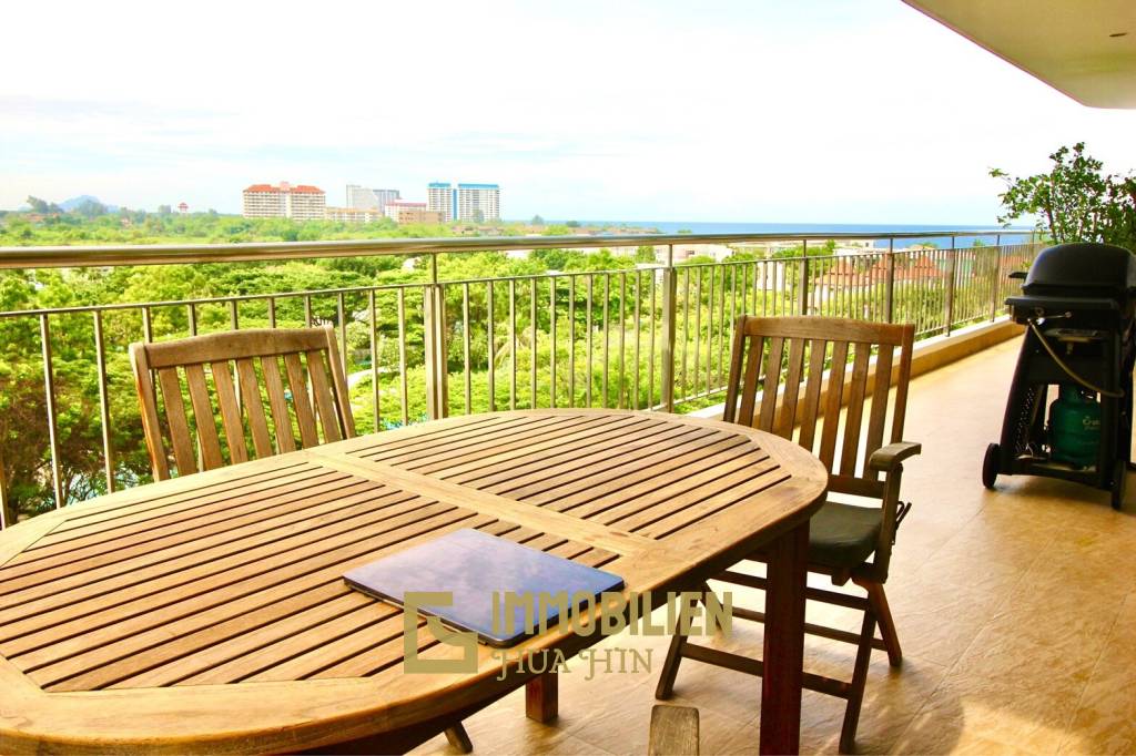 Luxury 3 Bedroom Condo With Stunning Sea Views