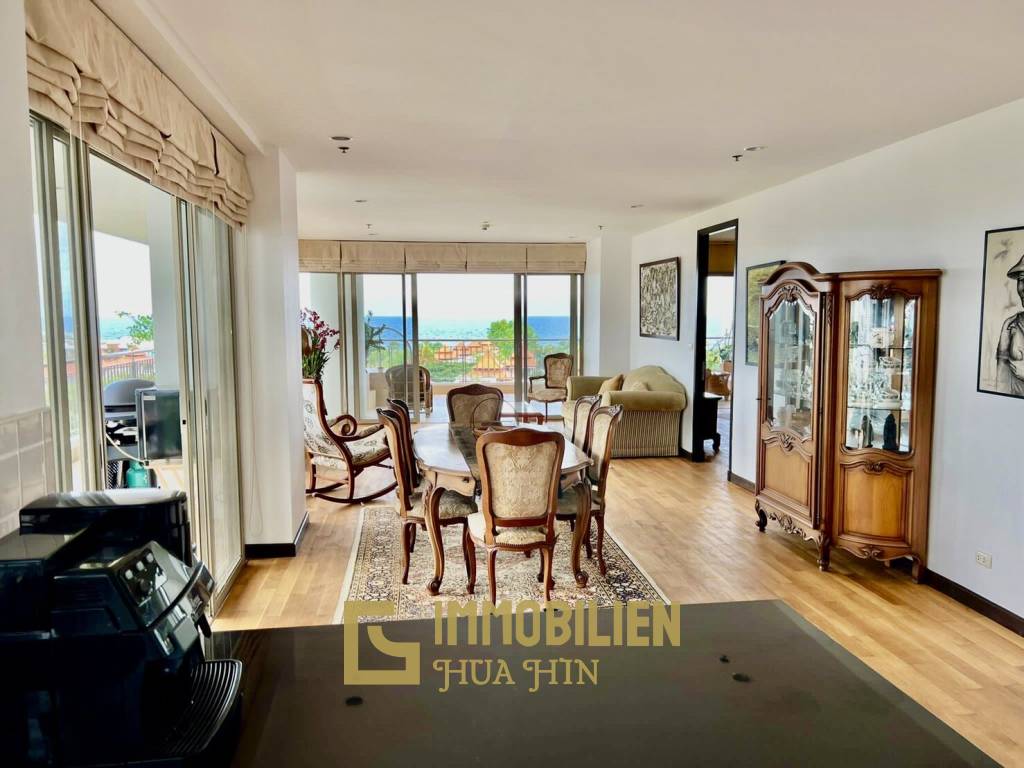 Luxury 3 Bedroom Condo With Stunning Sea Views