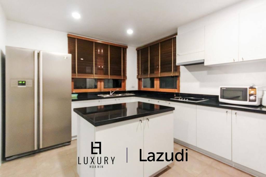 Beautiful 3 Bed Sea View Pool Villa at Pranalux - Paknampran