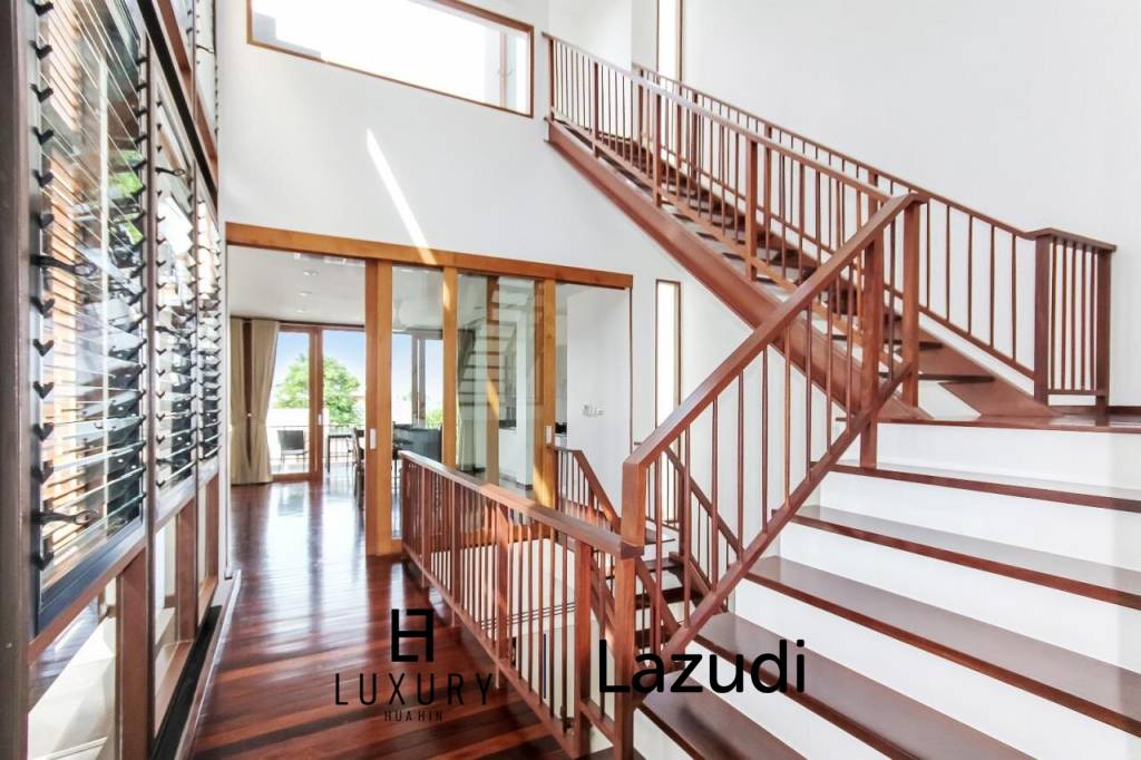 Beautiful 3 Bed Sea View Pool Villa at Pranalux - Paknampran