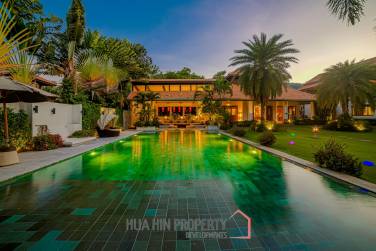 Beautiful Designed 5 Bedroom Bali Residence Close To Town and Beaches