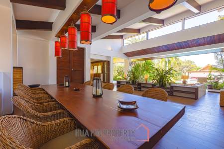Beautiful Designed 5 Bedroom Bali Residence Close To Town and Beaches