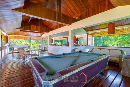 Beautiful Designed 5 Bedroom Bali Residence Close To Town and Beaches