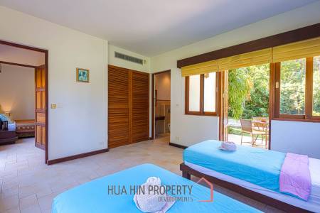Beautiful Designed 5 Bedroom Bali Residence Close To Town and Beaches