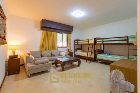 Wunderschön gestaltete. 5 Schlafzimmer Bali Residenz in der Nähe der Stadt und der Strände.